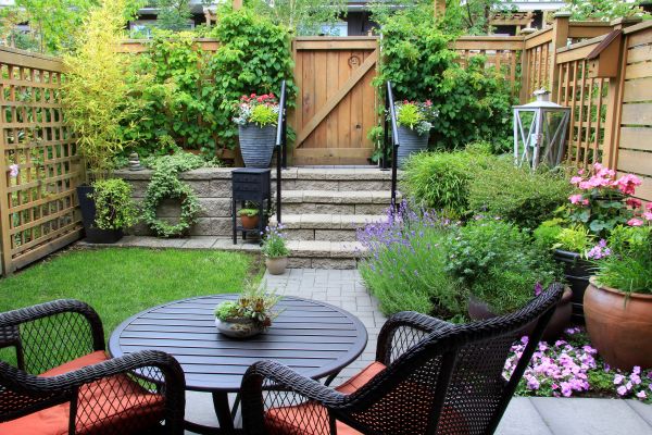 Small Yard Landscaping in Utica